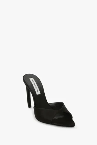 Mule Harlow 100 z czarnej satyny
