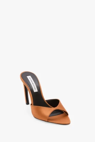 Mule Harlow 100 z satyny w kolorze brązowym