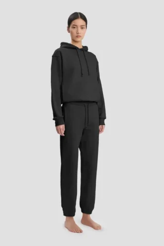 Bluza z kapturem i haftowanym logo w kolorze czarnym