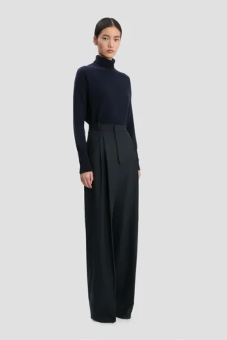 Sweter Marie w kolorze granatowym