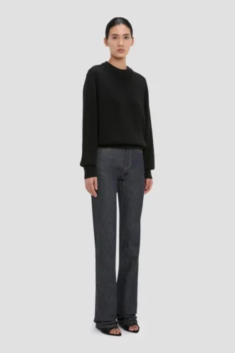 Sweter o luźnym kroju w kolorze czarnym