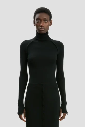 Sweter z wysokim kołnierzem w kolorze czarnym Sweter z wysokim kołnierzem w kolorze czarnym